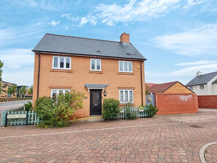 3 Bedroom Semi-Detached House For Sale In Hazel Grove, Silsoe, Bedfordshire, MK45
