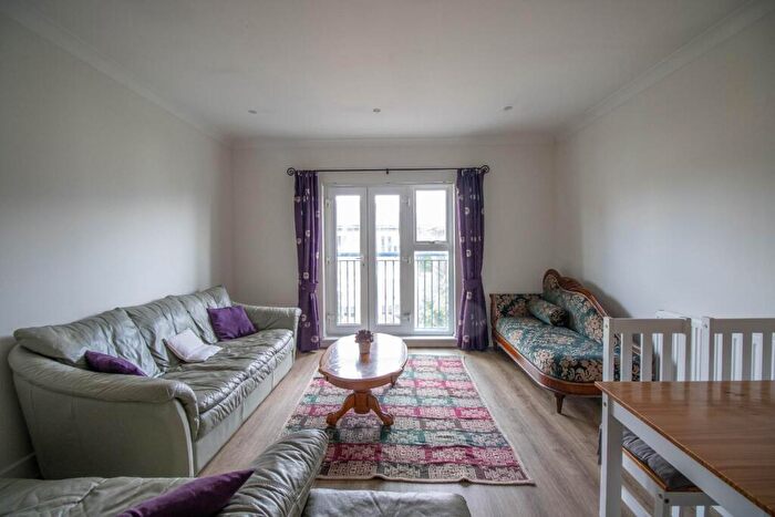 2 Bedroom Apartment To Rent In Longworth Avenue, Chesterton, CB4