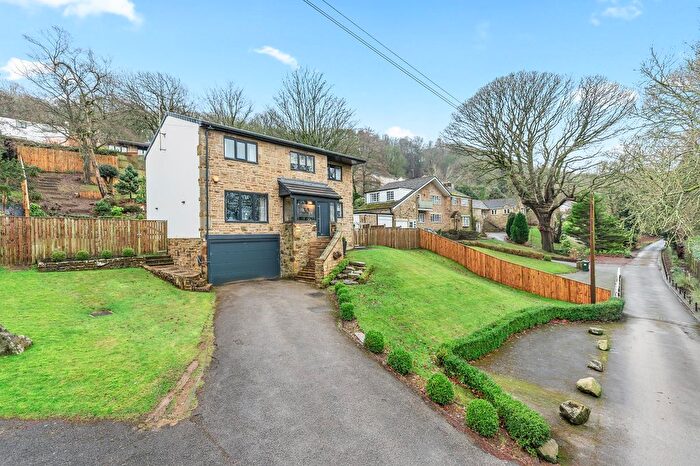 4 Bedroom Detached House To Rent In Queens Drive, Ilkley, West Yorkshire, LS29