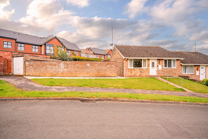 2 Bedroom Semi-Detached Bungalow For Sale In Severn Way, Kettering, NN16