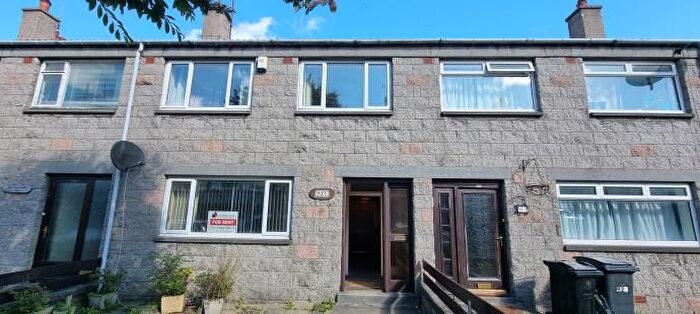 4 Bedroom Terraced House To Rent In Bedford Place, Aberdeen, AB24