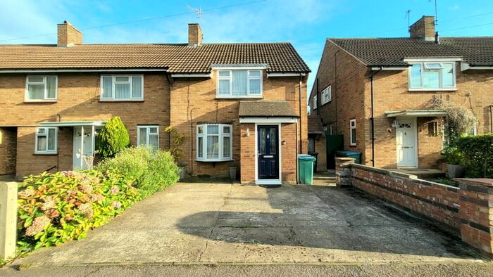 2 Bedroom Property To Rent In Queenswood Crescent, Watford, WD25