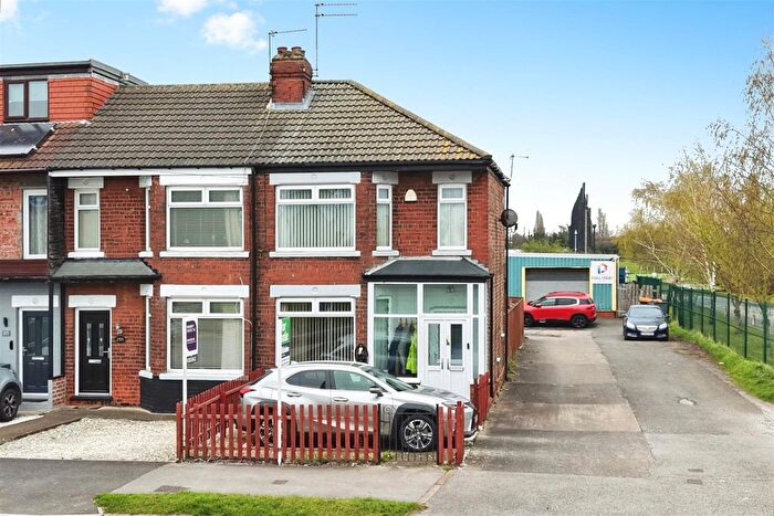 2 Bedroom End Terrace House For Sale In National Avenue, Hull, HU5