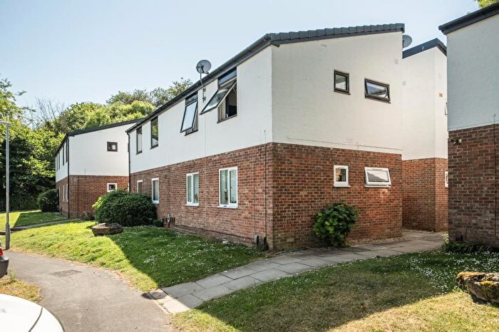 1 Bedroom Flat For Sale In The Heights, Old Town, SN1