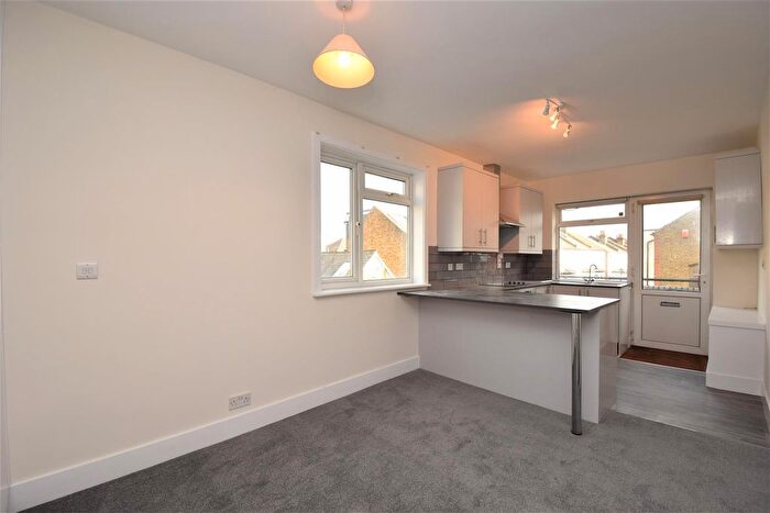 Studio To Rent In Stanley Road, Teddington, TW11