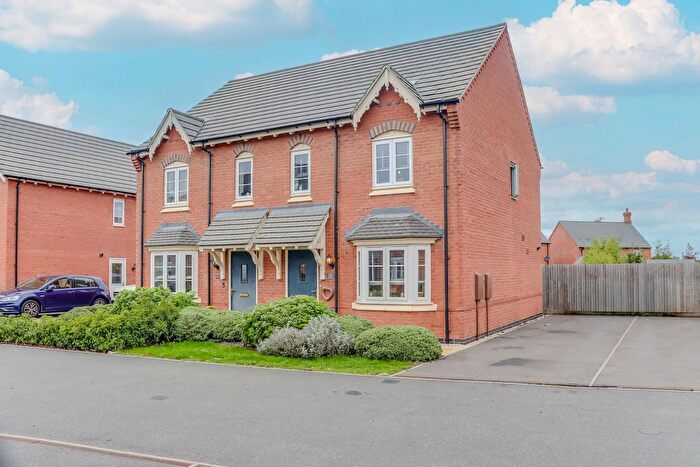 3 Bedroom Semi-detached House For Sale In Hope Drive, Lubbesthorpe, LE19
