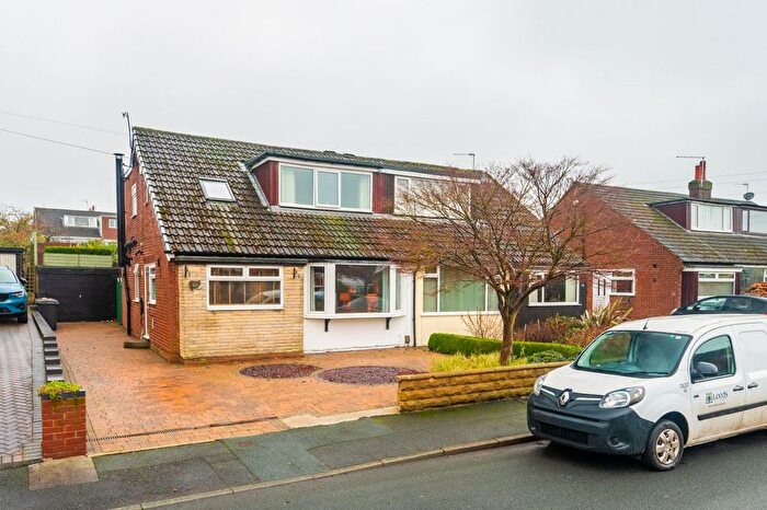 3 Bedroom Semi Detached House For Sale In Kingsdale Gardens, Drighlington, BD11