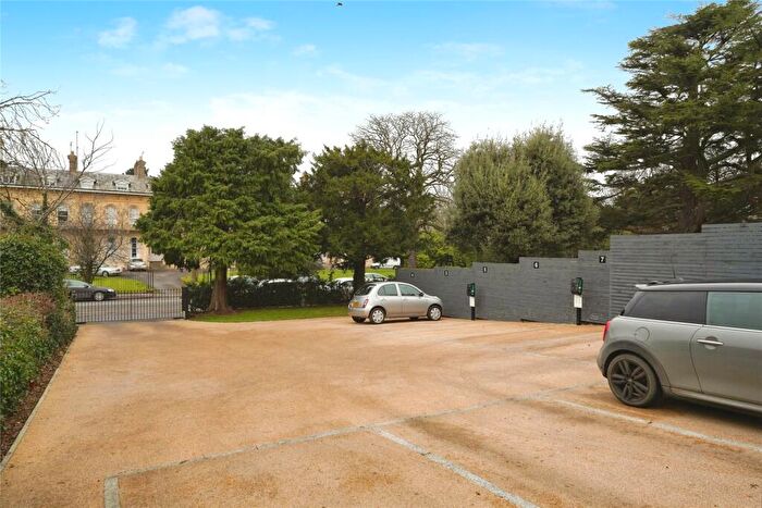 1 Bedroom Flat To Rent In Lypiatt Road, GL50