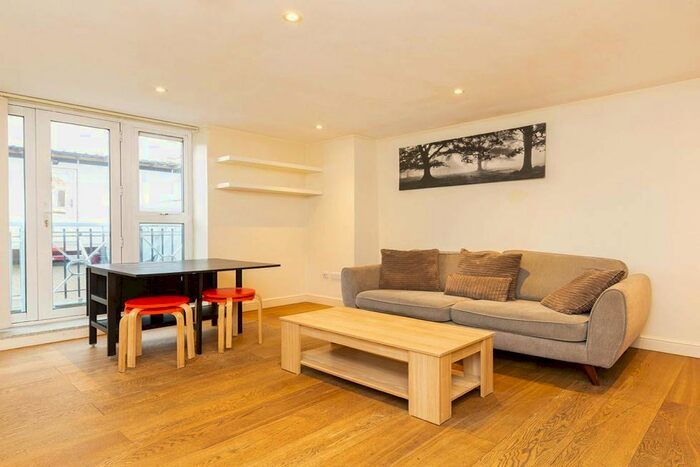 2 Bedroom Flat To Rent In High Street, London, N8