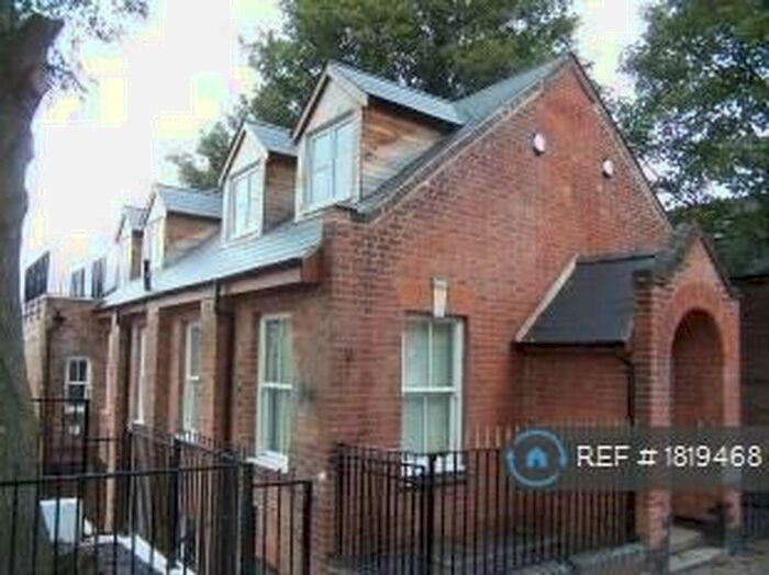 2 Bedroom Flat To Rent In Mansfield Street, Nottingham, NG5
