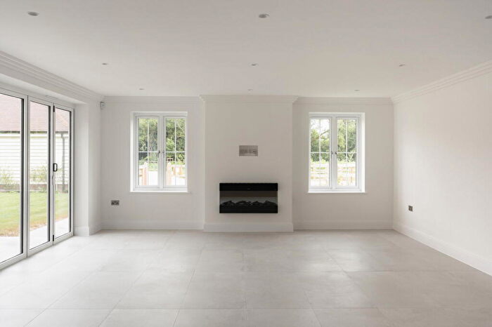 5 Bedroom Detached House For Sale In Little Copse, Astrope, Hertfordshire, HP23