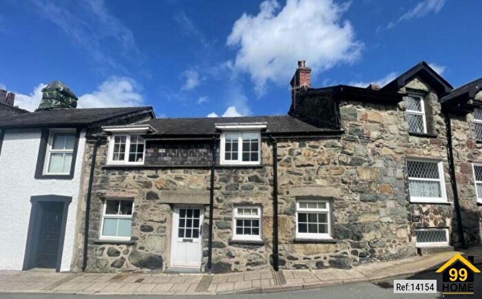 2 Bedroom Terraced House For Sale In Meyrick Square, Dolgellau, Gwynedd, LL40