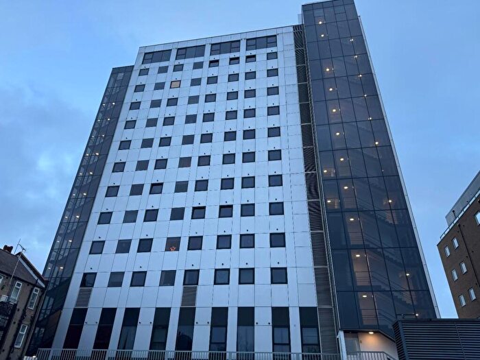 1 Bedroom Flat To Rent In Highbanks Southend-On-Sea, SS1