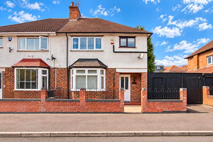 3 Bedroom Semi Detached House For Sale In Fairfax Road, Derby, DE23