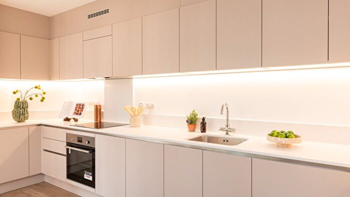 2 Bedroom Flat For Sale In Buckland Street, Hackney, N1