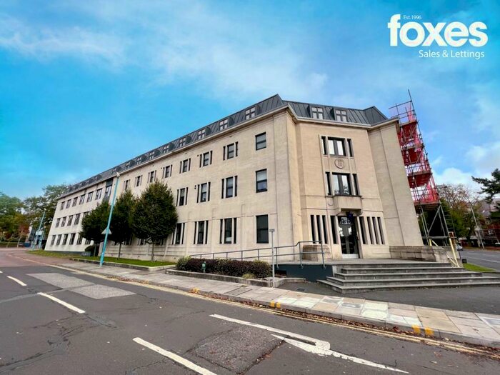 2 Bedroom Flat To Rent In The Metropolitan, Sandbanks Road, Poole, BH15