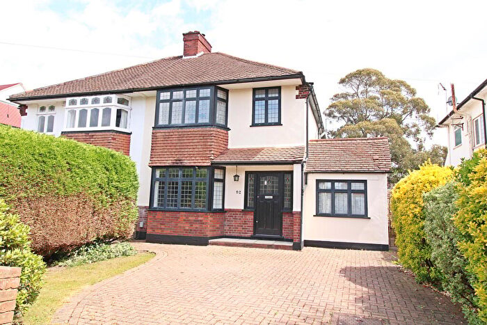 3 Bedroom Semi Detached House For Sale In Kingswood Avenue, Bromley, BR2