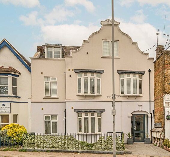 1 Bedroom Flat For Sale In Richmond Road, Kingston Upon Thames, KT2