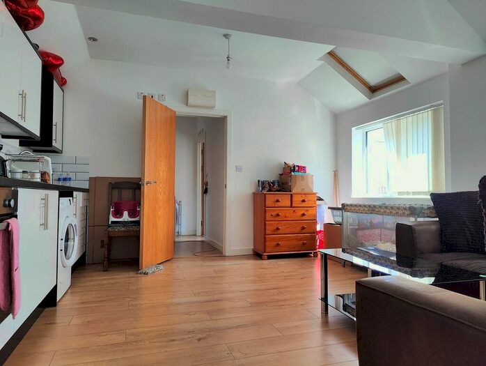 1 Bedroom Flat To Rent In Park Road, Wellingborough, NN8