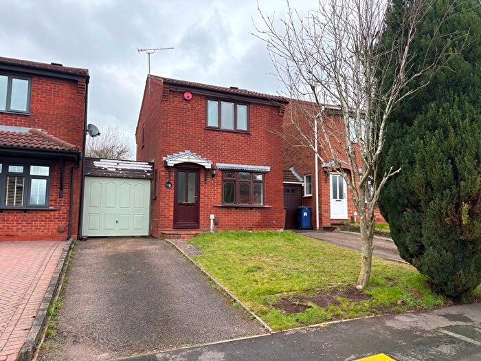 2 Bedroom Link Detached House To Rent In Stone Pine Close, Hednesford, WS12