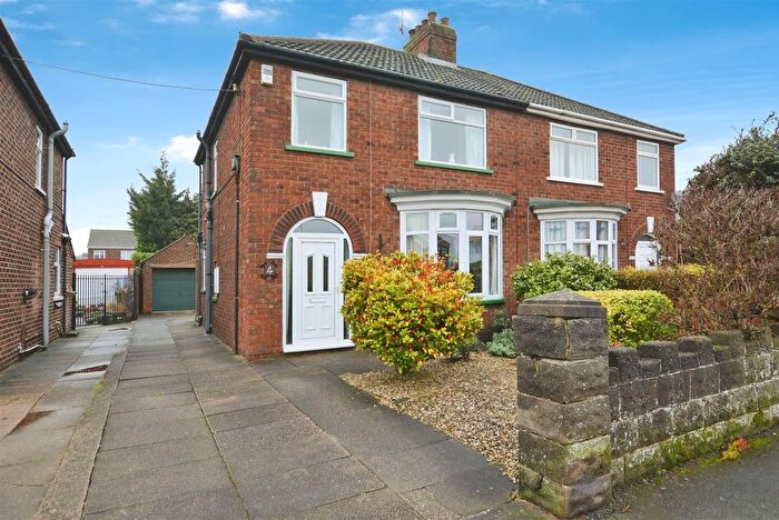 3 Bedroom Semi Detached House For Sale In Fulbeck Road, Scunthorpe, DN16