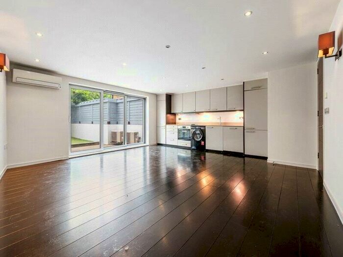 1 Bedroom Apartment To Rent In All Souls Church, Loudoun Road, St Johns Wood, London, NW8