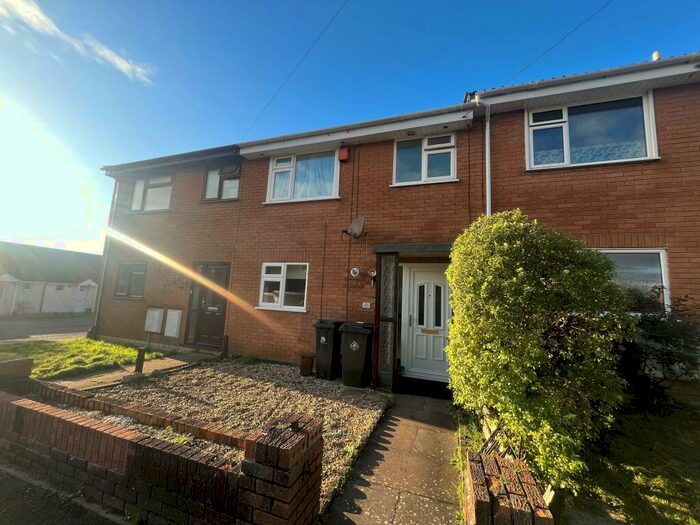 3 Bedroom House To Rent In Douglas Close, Upton, BH16