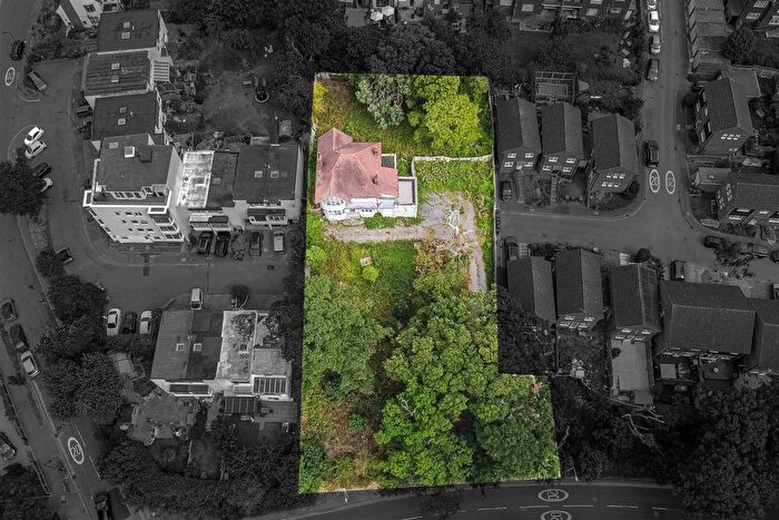 4 Bedroom Detached House For Sale In Mansfield Hill, London, Greater London, E4