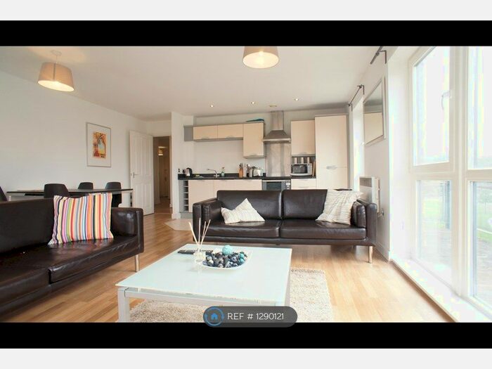 3 Bedroom Flat To Rent In Harry Zeitel Way, London E5
