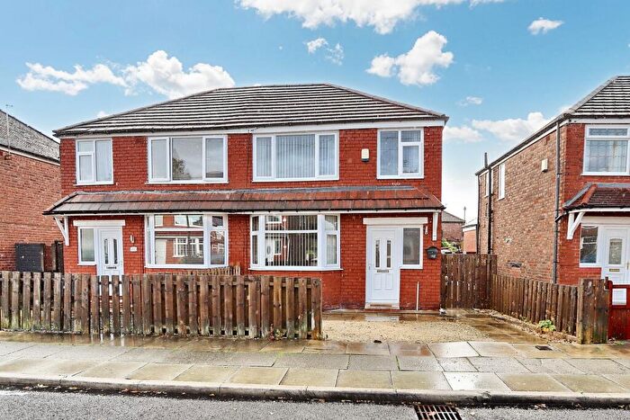 3 Bedroom Semi-Detached House For Sale In Pembroke Drive, Bury, BL9