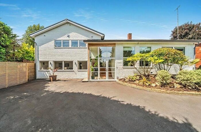 4 Bedroom Detached House For Sale In Denbridge Road, Bickley, BR1