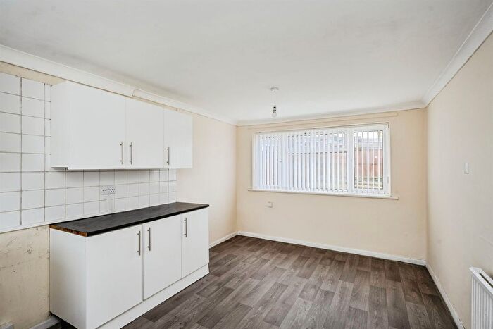 3 Bedroom End Of Terrace House For Sale In Penybryn, Ystradgynlais, Swansea, SA9