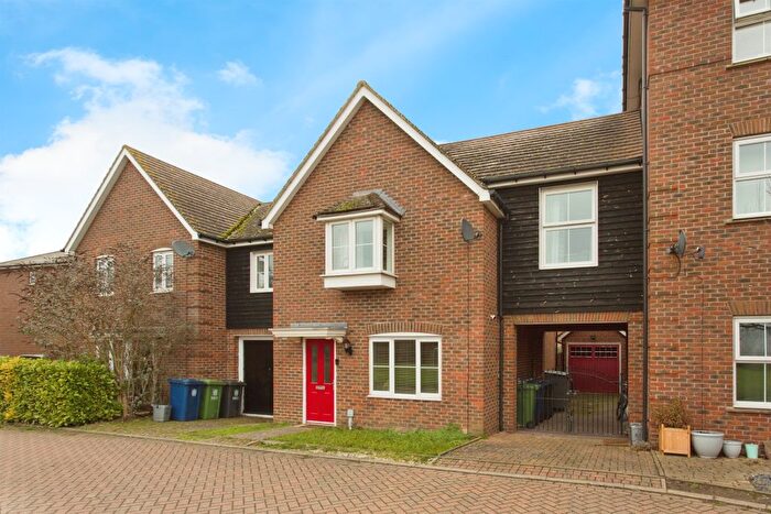 4 Bedroom Link Detached House For Sale In Ringstone, Duxford, Cambridge, CB22