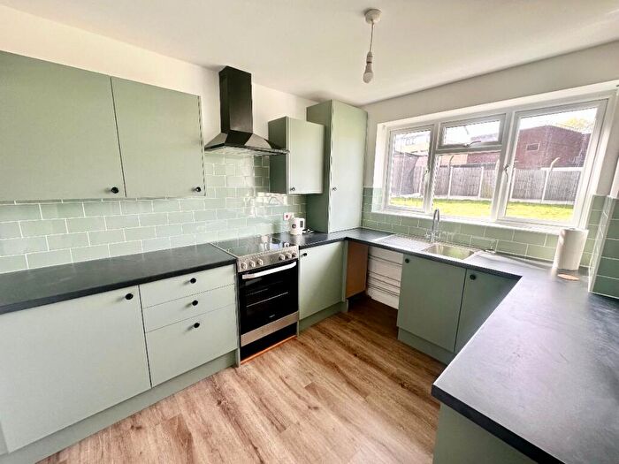 2 Bedroom Flat To Rent In Sackville Crescent, Romford, RM3