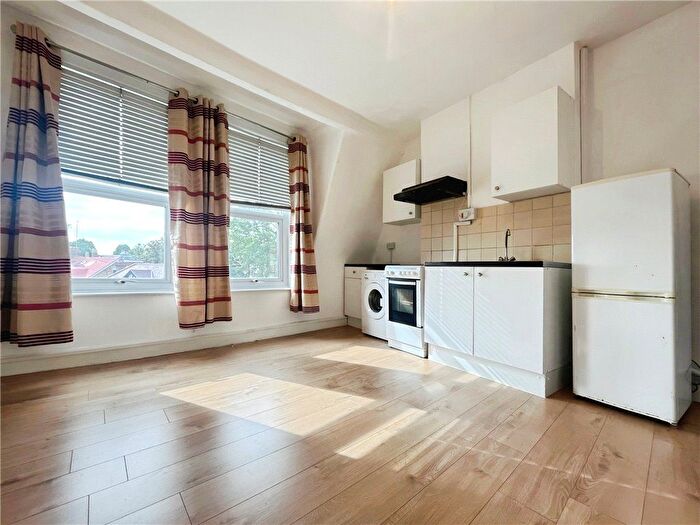 Studio To Rent In Richmond Road, Twickenham, TW1