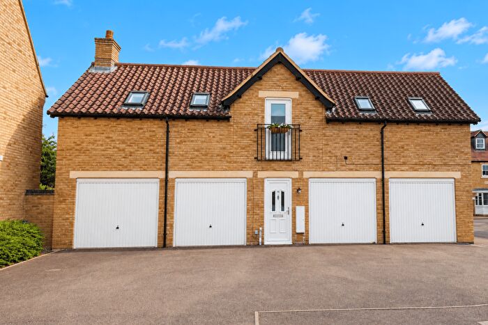 2 Bedroom Detached House For Sale In Palmerston Way, Fairfield, Hitchin, SG5