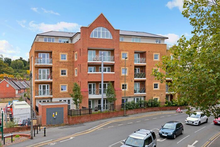 1 Bedroom Flat To Rent In Flambard Way, Godalming, GU7