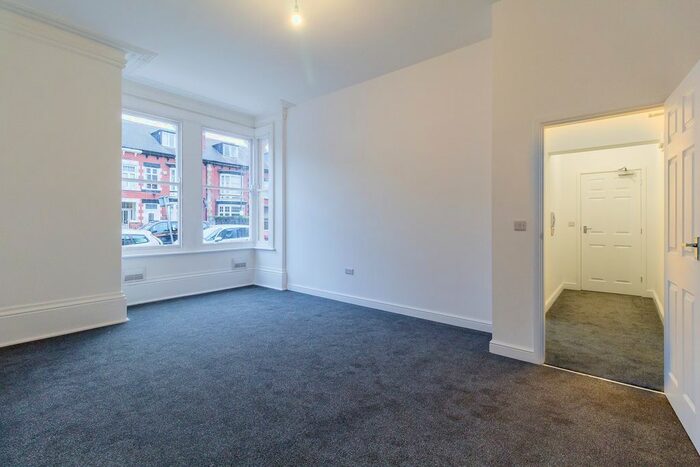 2 Bedroom Flat To Rent In Lawn Road, Doncaster, DN1