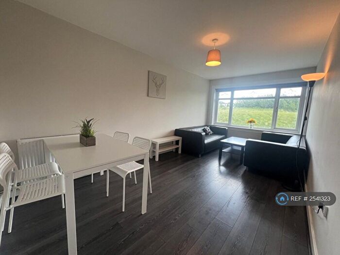 4 Bedroom Maisonette To Rent In Hmo Wester Common Road, Glasgow, G22