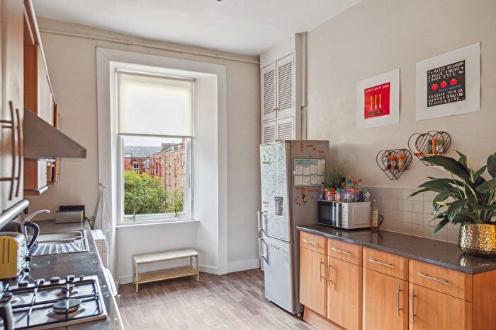 2 Bedroom Flat For Sale In Great Western Road, Glasgow, G4