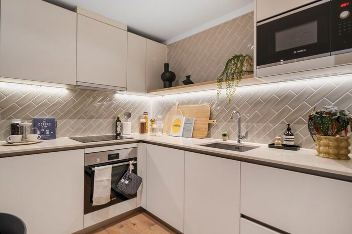 1 Bedroom Flat To Rent In Evelyn Street, London, SE8