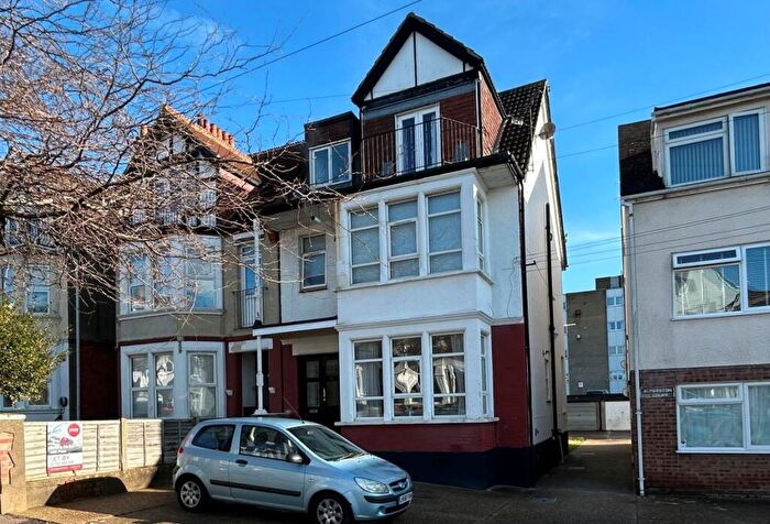 1 Bedroom Flat For Sale In Flat, Palmerston Road, Westcliff-on-Sea, Essex, SS0