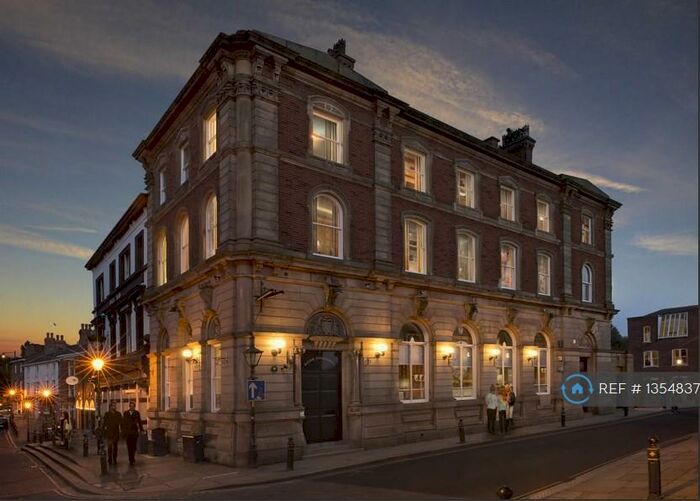 2 Bedroom Flat To Rent In Bank Chambers, Stockport, SK1