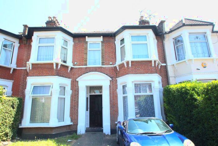 Studio To Rent In Wellwood Road, Seven Kings, Ilford, IG3
