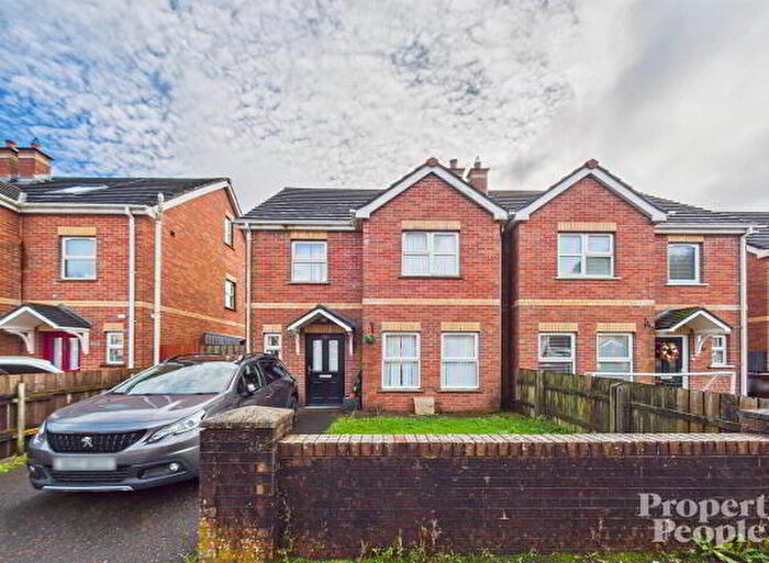 3 Bedroom Semi-Detached House For Sale In Wolfhill Manor, Belfast, BT14