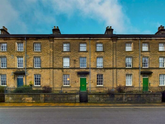 2 Bedroom Apartment To Rent In Buxton Road, Bakewell, DE45