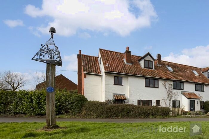 5 Bedroom End Of Terrace House For Sale In The Street, Swannington, Norwich, NR9