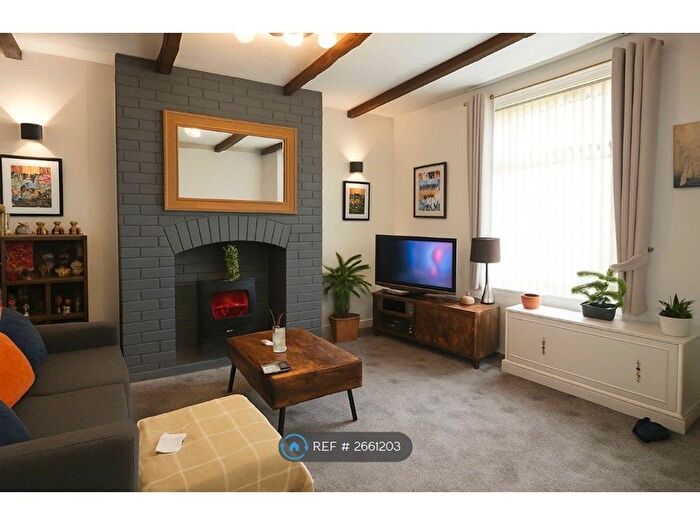 2 Bedroom End Of Terrace House To Rent In Manchester Road, Bury, BL9