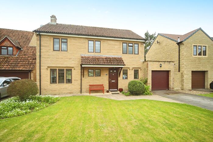 3 Bedroom Detached House For Sale In Matfurlong Close, Martock, Somerset, TA12