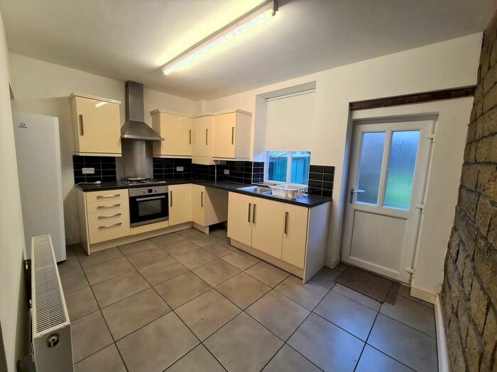 2 Bedroom Terraced House To Rent In Woolley Lane, Hollingworth, SK14